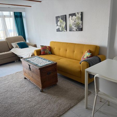 A Step From The Ocean!!! Apartment เบนัลมาเดนา ภายนอก รูปภาพ